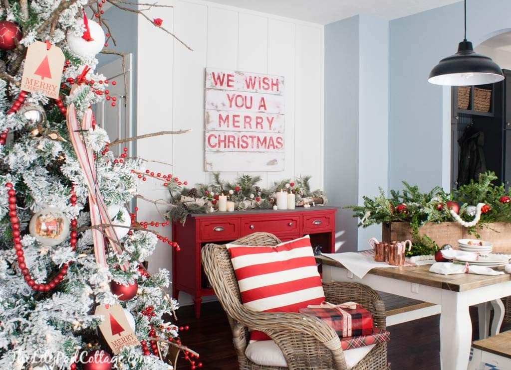 Red and White Christmas Dining Room