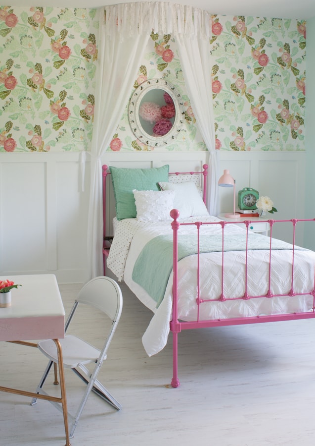 Aqua and pink girls bedroom