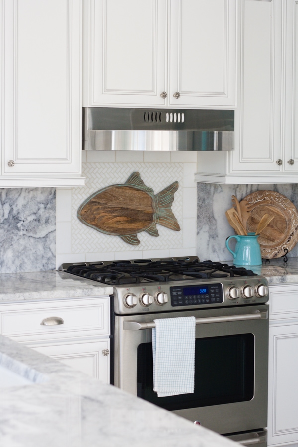 Coastal Marble and White kitchen design