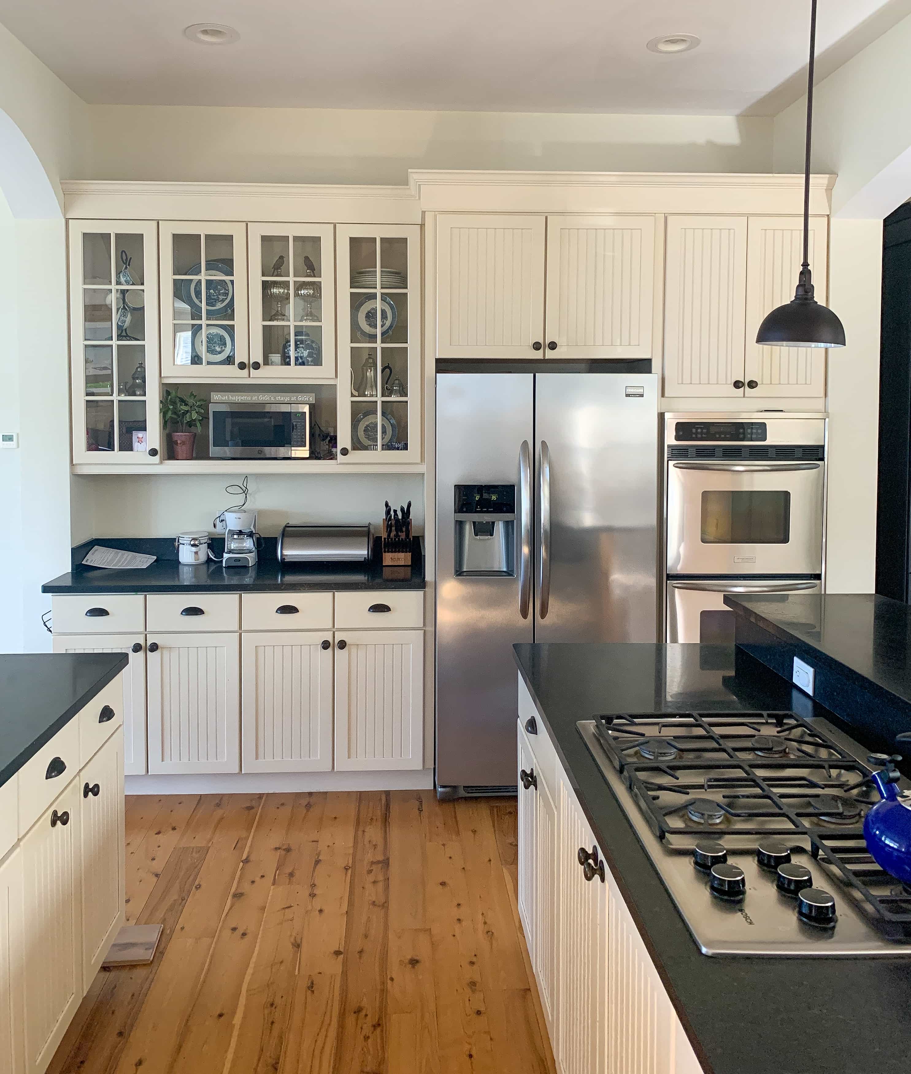 My Parent’s Kitchen Makeover – Before